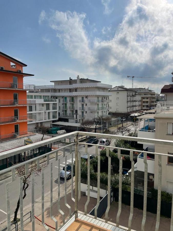 Condominio Michelangelo-Solo Per Famiglie- Walterigato Apartments ليدو دي يسولو المظهر الخارجي الصورة
