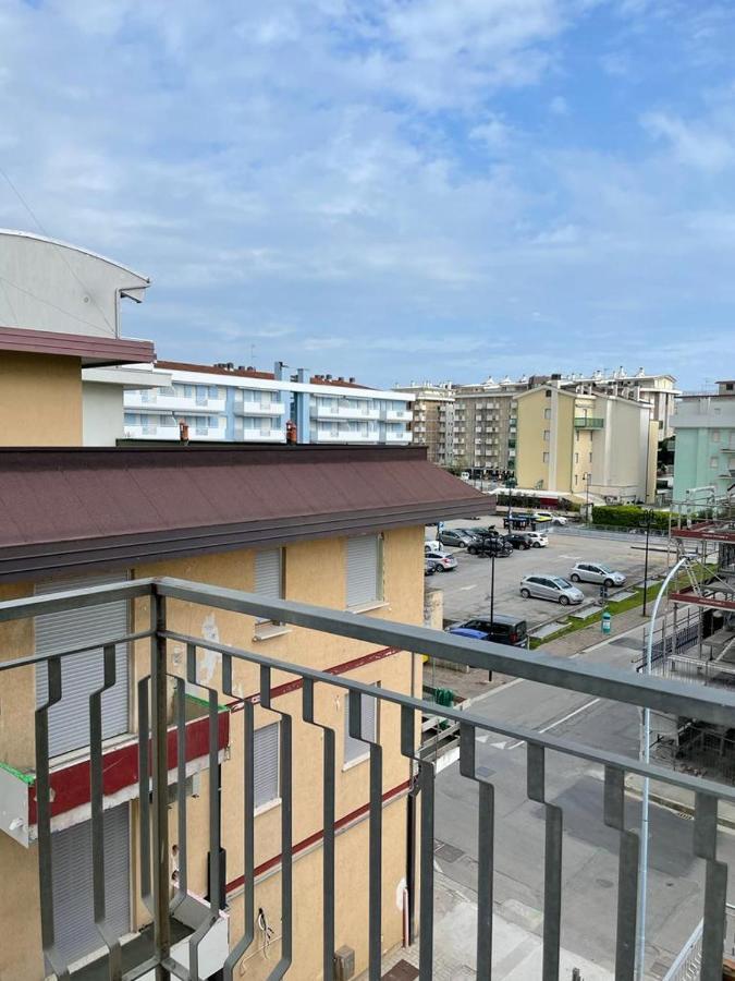 Condominio Michelangelo-Solo Per Famiglie- Walterigato Apartments ليدو دي يسولو المظهر الخارجي الصورة